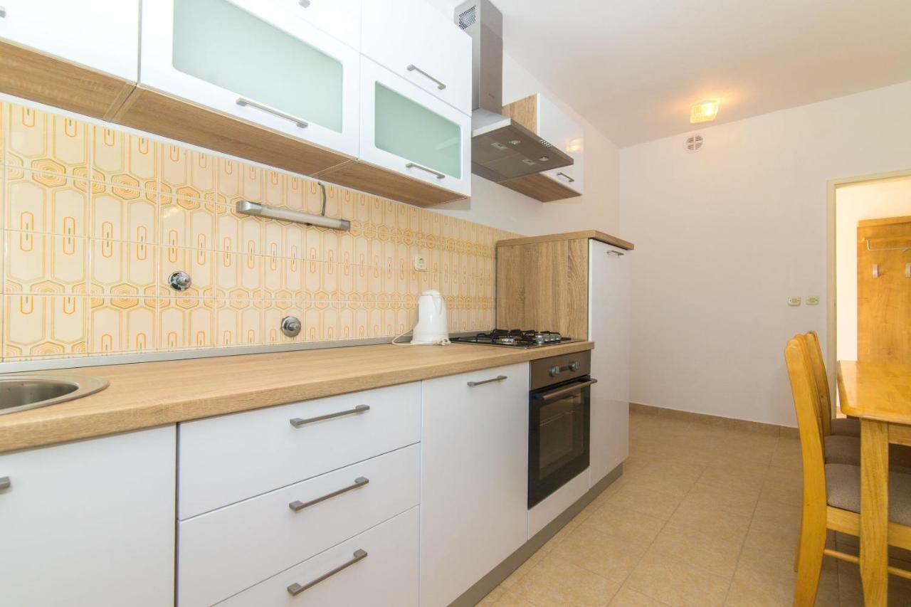Apartment Jerka Supetar Exterior photo