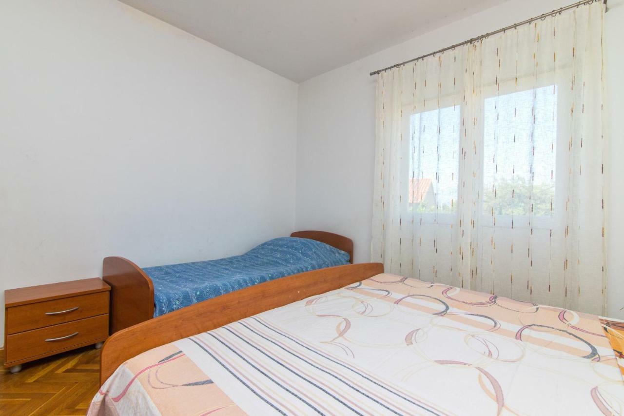 Apartment Jerka Supetar Exterior photo
