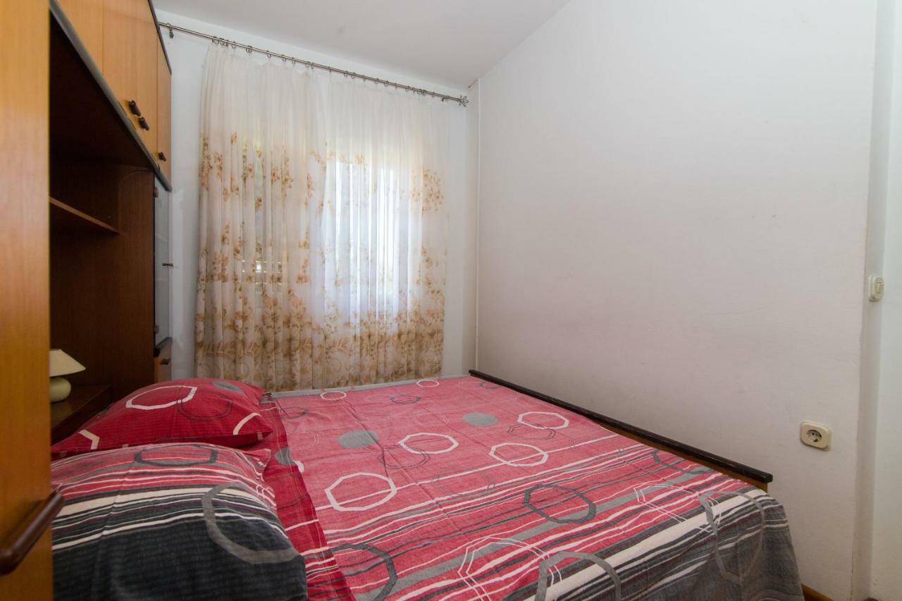 Apartment Jerka Supetar Exterior photo